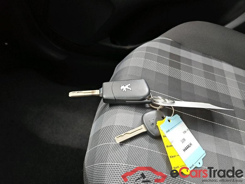 PEUGEOT 108 53 kW #5