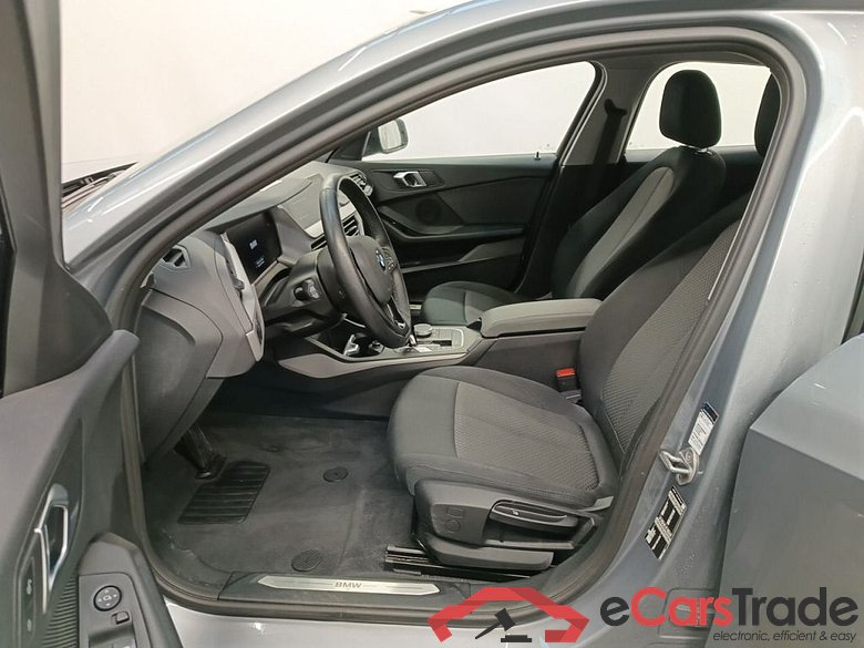 BMW 1 HATCH DIESEL - 2019 118 dA 150hp (EU6AP) 5d #3