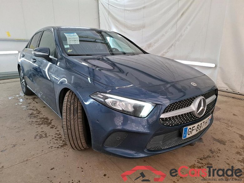 MERCEDES-BENZ Classe A Berline / 2018 / 4P / Berline A 200 d Business Line 8G-DCT #4
