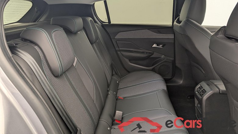 Peugeot 308 Hybrid 145 e-DCS6 Allure #2