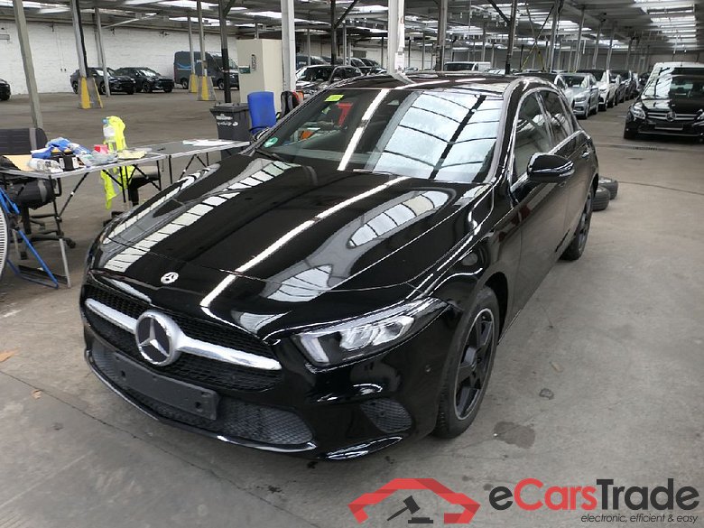MERCEDES-BENZ A-Klasse A 250 e 8G-DCT Progressive 5d 118kW