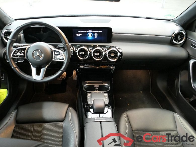 MERCEDES-BENZ A-Klasse A 250 e 8G-DCT Progressive 5d 118kW #3