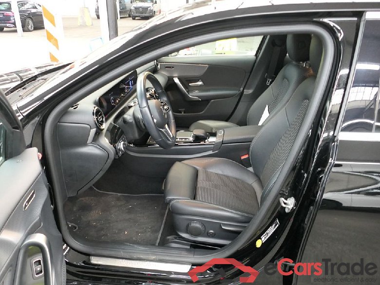 MERCEDES-BENZ A-Klasse A 250 e 8G-DCT Progressive 5d 118kW #4
