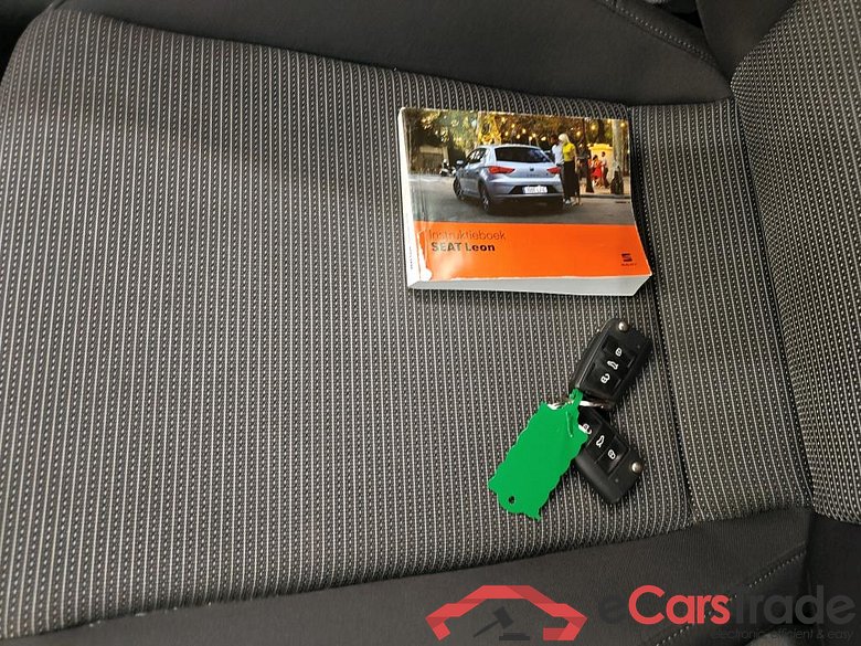 SEAT Leon Sportstourer 1.0 TSI Style Ultimate Edition 5d #4