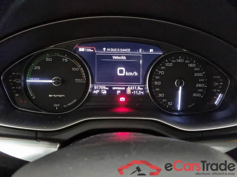 AUDI Q5 / 2016 / 5P / SUV 50 TFSI E BUSINESS QUATTRO S TRONIC #4