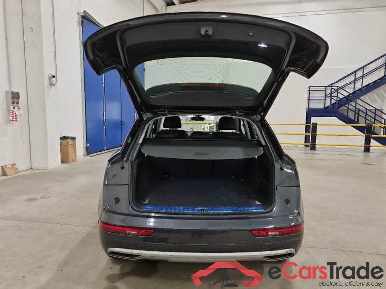 AUDI Q5 / 2016 / 5P / SUV 50 TFSI E BUSINESS QUATTRO S TRONIC #5