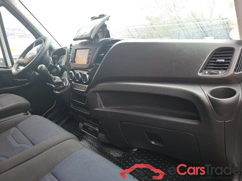 IVECO Daily VU 4p Fourgon 3.0 TURBO 35S14N V11 H2 3520 #5