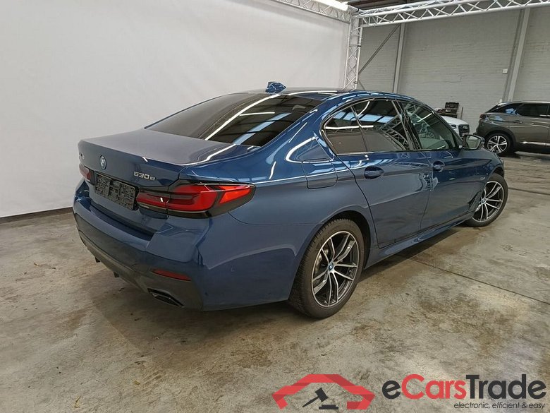 BMW 5 - 2020 530eXAS 184hp PHEV 4d #2