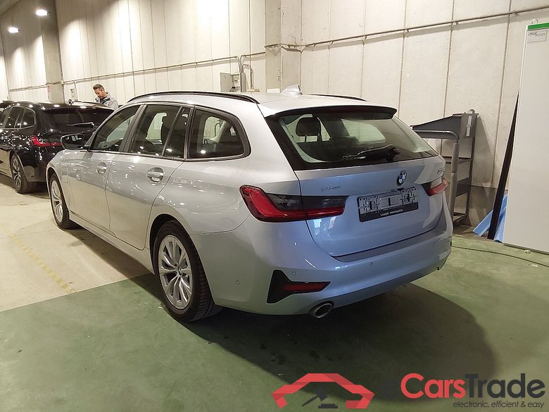 BMW 3 TOURING - 2019 330eA PHEV #2