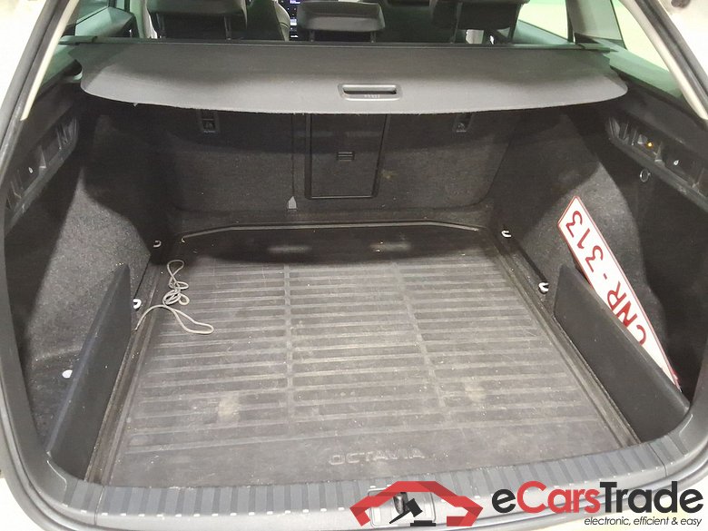 SKODA OCTAVIA COMBI 2.0 CRTDI 85KW DSG7 CLEVER #3