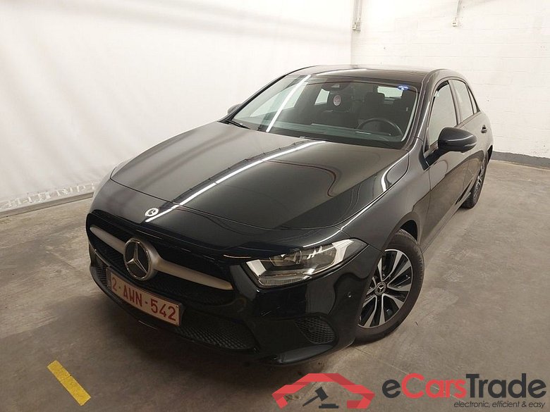 Mercedes-Benz A-Klasse A 180 d DCT Business Solution 5d #1