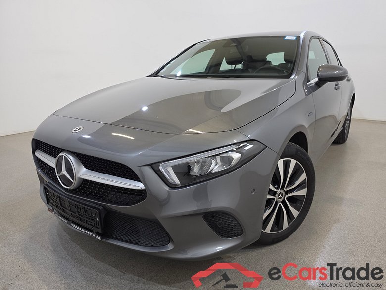 Mercedes A 250e Plug-In Hybrid Aut. LED-Xenon Widescreen Navi 1/2 Sport-Leather KeylessGo Camera Klima PDC ...