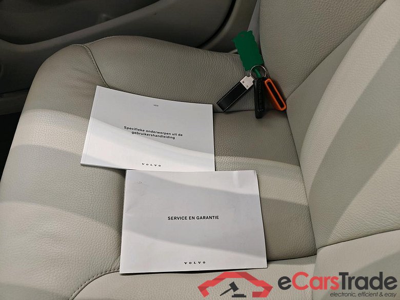 Volvo V60 B3 Automaat Momentum Advantage 5d #4