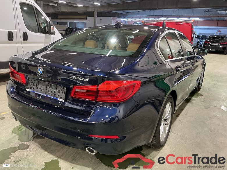 BMW 5 DIESEL - 2017 520 dA MHD AdBlue #4