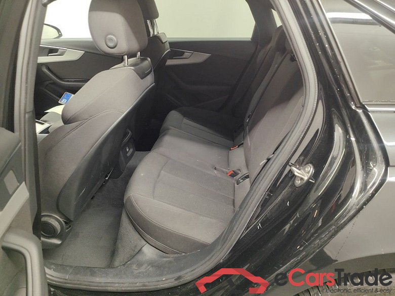 Audi A4 2.0 35 TDi 120kW S tronic Advanced 4d #2