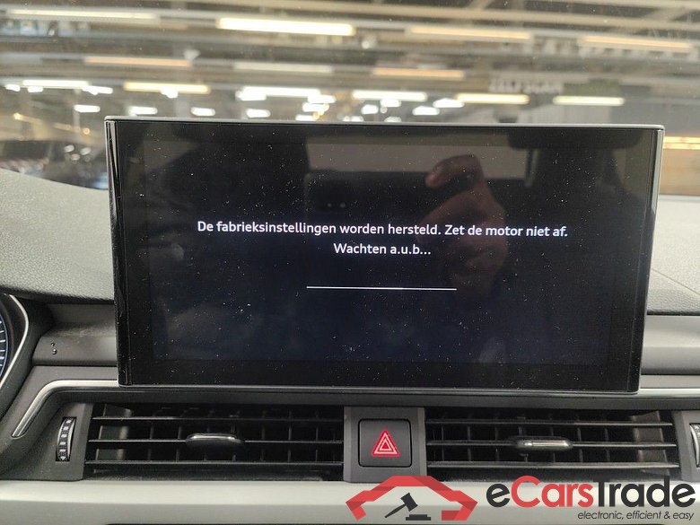 Audi A4 2.0 35 TDi 120kW S tronic Advanced 4d #4