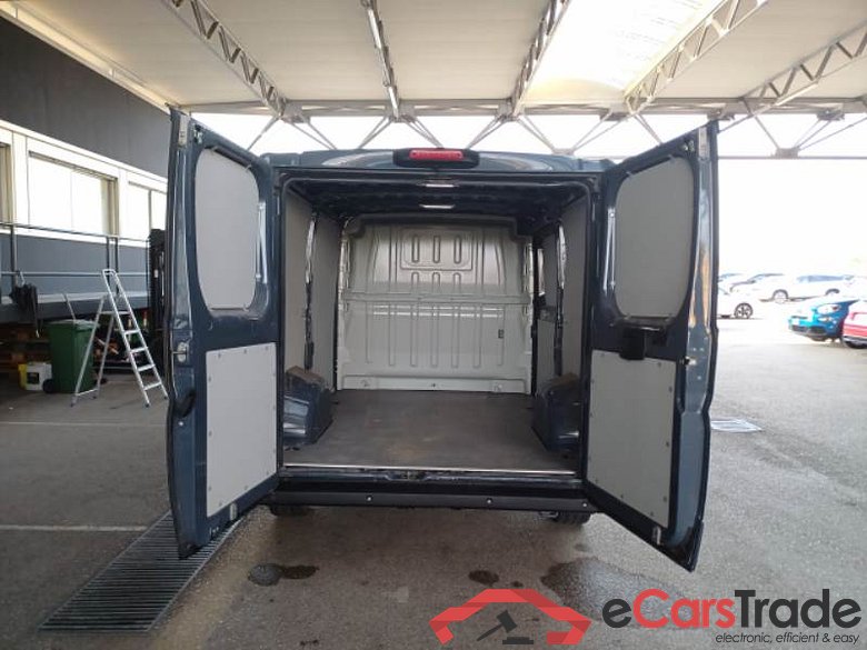 CITROEN JUMPER / 2014 / 4P / FURGONE 30 L1H1 BLUEHDI 120CV #5