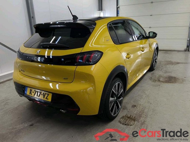 PEUGEOT 208 1.2 PureTech GT #2