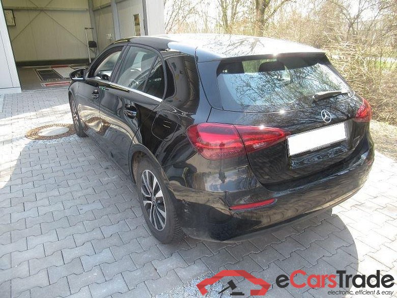 Mercedes-Benz A (BM 177)(03.2018->) DE - LimS5 A 180 EU6e, (EURO 6e), (Facelift) 2024 - 2026 #4