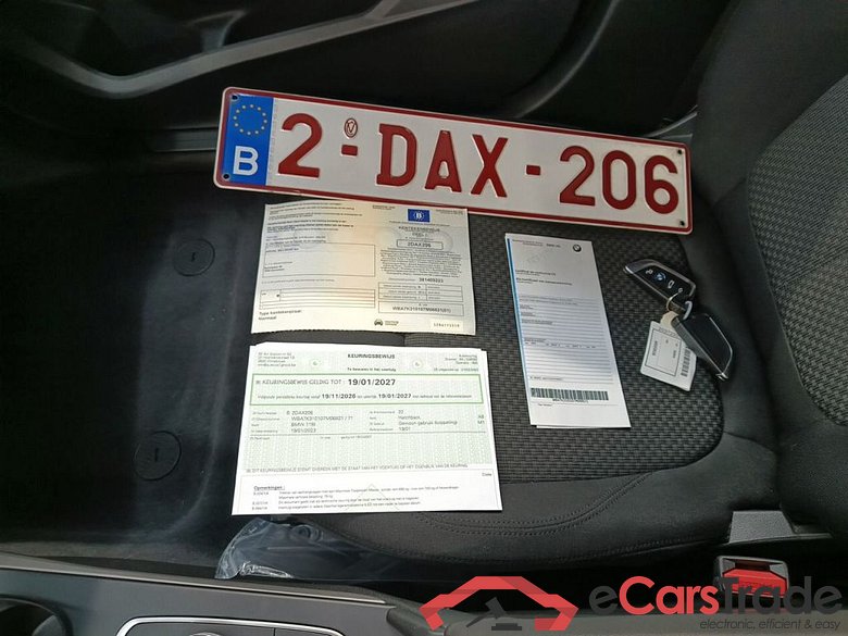 BMW 1 Reeks Hatch 118iA (100 kW) 5d #4