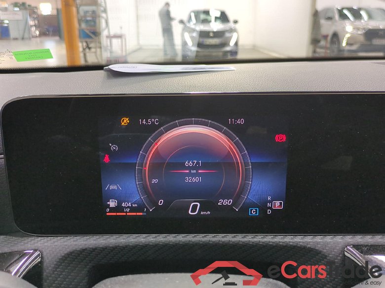 MERCEDES-BENZ Classe A Compact / 2018 / 5P / Berline A 180 Business Line 7G-DCT #6