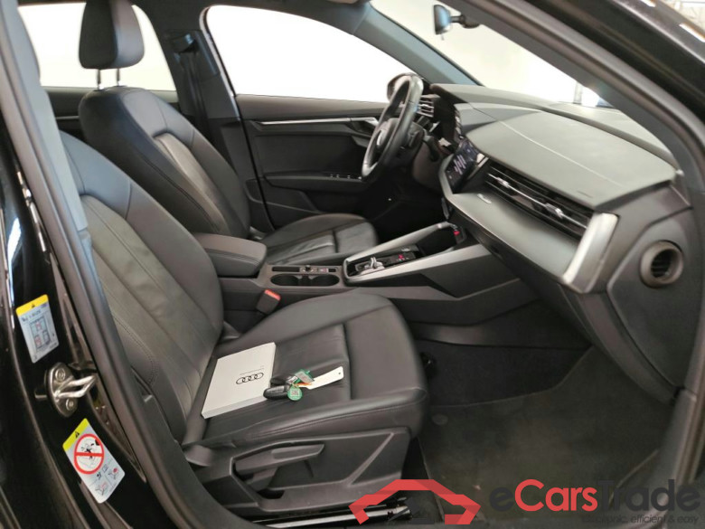Audi A3 Sportback 40 TFSI e S tronic edition 5d #3