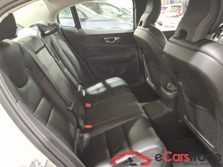 VOLVO S60 - 2019 2.0 T8 AWD PHEV Inscription #5