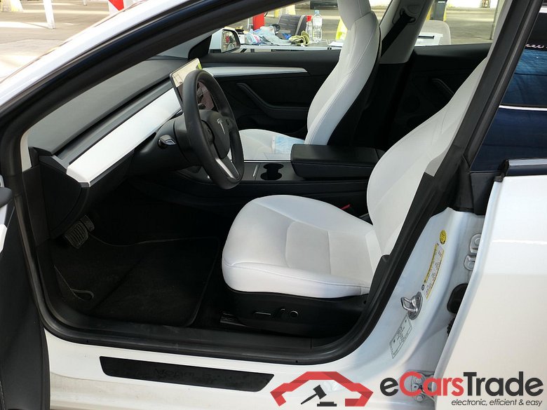 TESLA Model 3 RWD Hinterradantrieb 4d 239kW #4