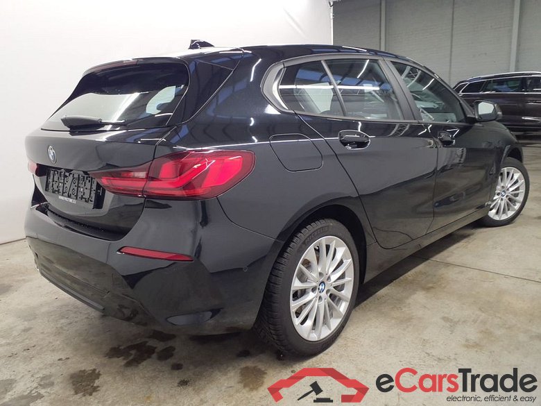 BMW 1 Reeks Hatch 118iA (100 kW) 5d #2