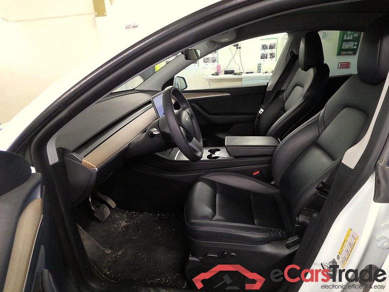 Model Y Long-Range AWD #5