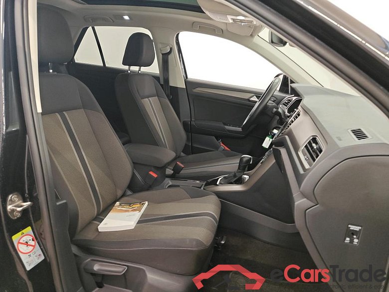 Volkswagen T-Roc 1.5 TSI 110kW DSG Style Business 5d + Pano #3