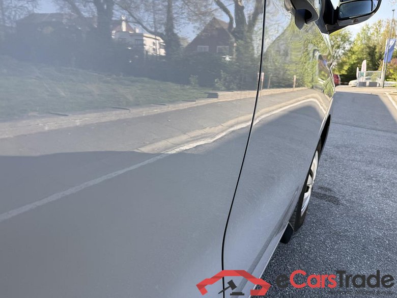 VOLKSWAGEN Transporter T7 30 Fou Lwb Transporter Fourgon 3500 mm 2,0 l 2,0 TDI  150ch Boîte automatique 8 vitesses #4