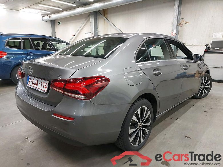 MERCEDES - MER A BERLINE   *** NO COC***    250e 218PK DCT Business Solution & Smartphone Integration & Pano Roof * HYBRID * #2