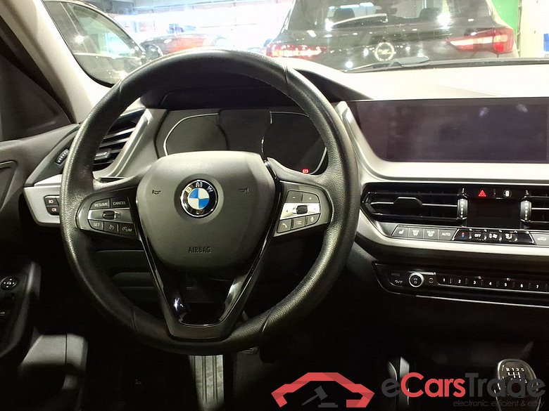 BMW 1 SERIES HATCH 1.5 118I (100KW) #6