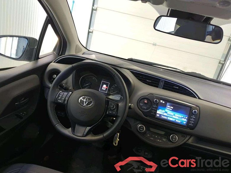 TOYOTA Yaris 1.5 Hyb. Active #3