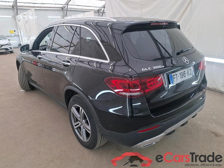 MERCEDES-BENZ GLC / 2019 / 5P / SUV GLC 300 e Business Line 4Matic #2