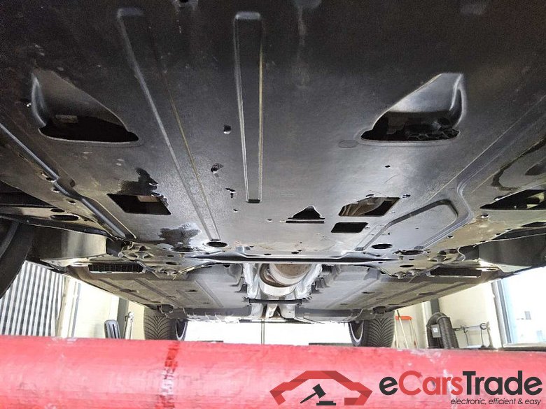 Volvo XC40 (2017->) DE - SUV5 B4 2WD EU6d, Plus Dark (EURO 6d), (Facelift) 2022 - 2024 #5