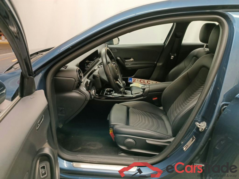 Mercedes-Benz A-Klasse Limousine A 180d Business Solution 4d #3