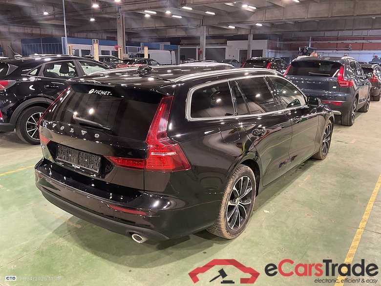 VOLVO V60 DIESEL - 2018 2.0 D3 Momentum Pro #4