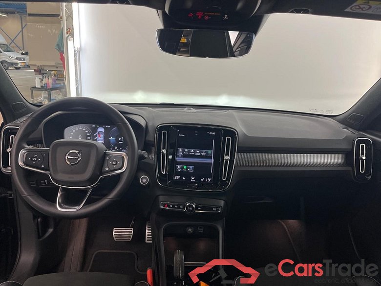 VOLVO XC40 1.5 T4 Recharge R-Design #6