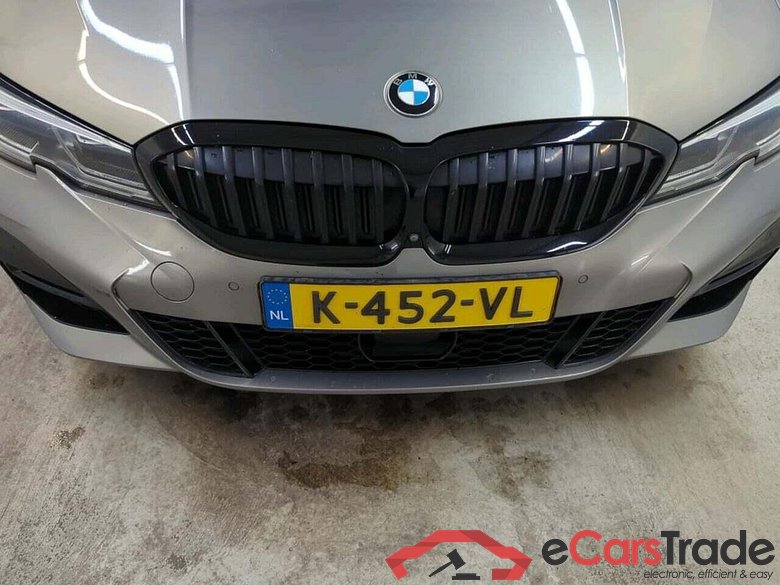 BMW 3-serie 330i xD High Exec. #4