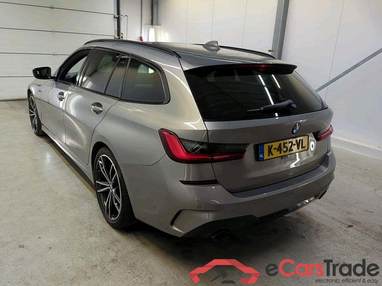 BMW 3-serie 330i xD High Exec. #6