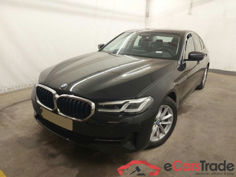 BMW 520d Aut. LED Head-Up LC-Pro ACC Sport-Leather Navi-Pro KeylessGo Camera Klima PDC ... #1