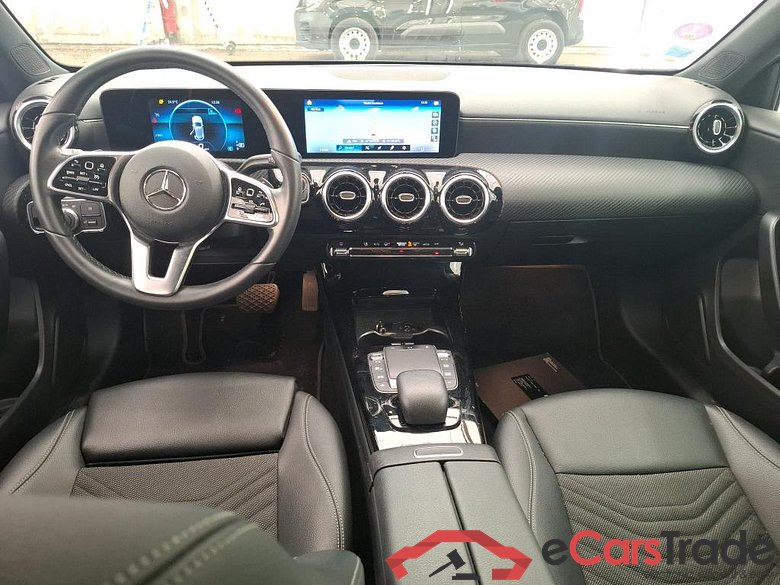 MERCEDES-BENZ Classe A Compact / 2018 / 5P / Berline A 200 Business Line 7G-DCT #5