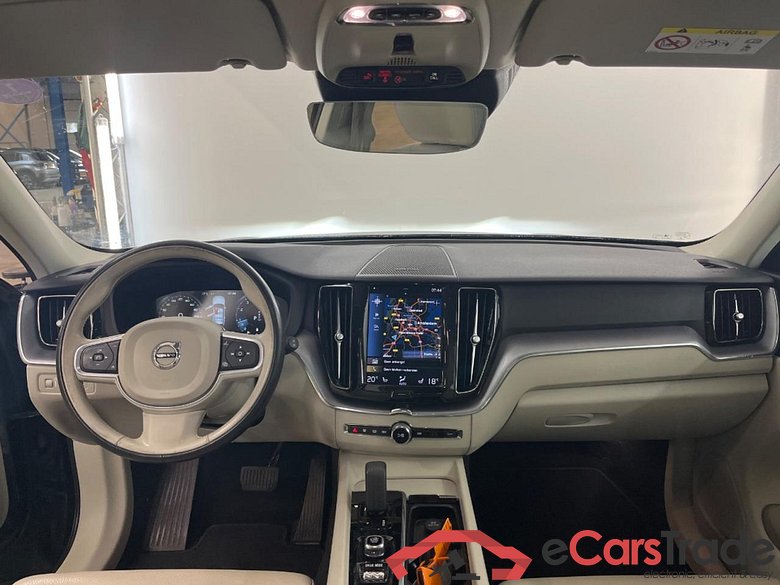 VOLVO XC60 2.0 B5 Momentum Exclusive #6