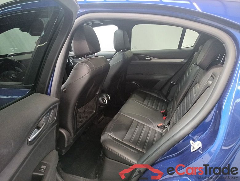 ALFA ROMEO STELVIO DIESEL - 2020 2.2 MJD 210hp AWD Veloce 5d #3