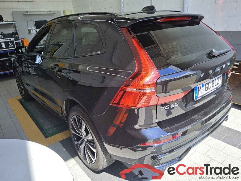 Volvo XC60 (03.2017->) DE - SUV5 B5 (Benzin) AWD EU6d, Plus Dark Mild-Hybrid, (Facelift) 2022 - 2024 #4