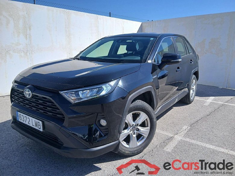 TOYOTA Rav4 / 2018 / 5P / todoterreno 2.5l 220H Business