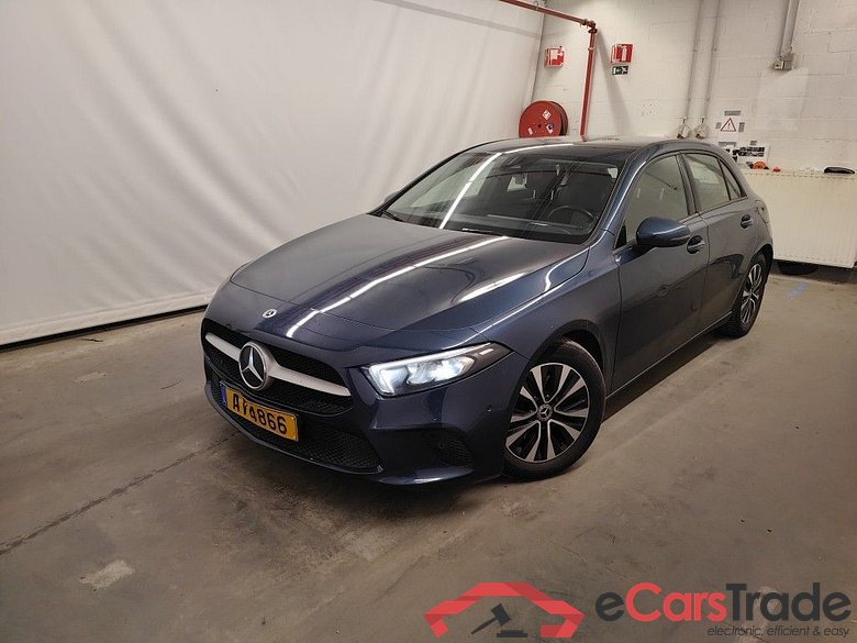 MERCEDES CLASSE A DIESEL (W177) A 180 d 116 Business Solution Essential 5d