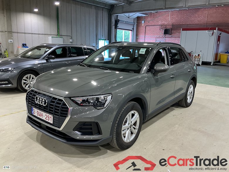 AUDI Q3 1.4 45 TFSI E S TRONIC